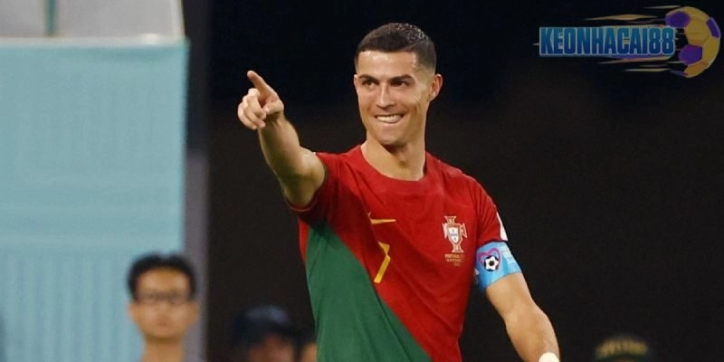 Cristiano Ronaldo là cây làm bàn vĩ đại nhất lịch sử Champions League