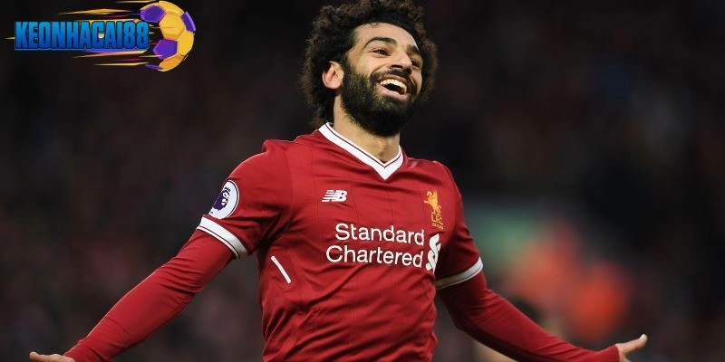 Tiền vệ giỏi cần biết phân phối bóng đúng cách